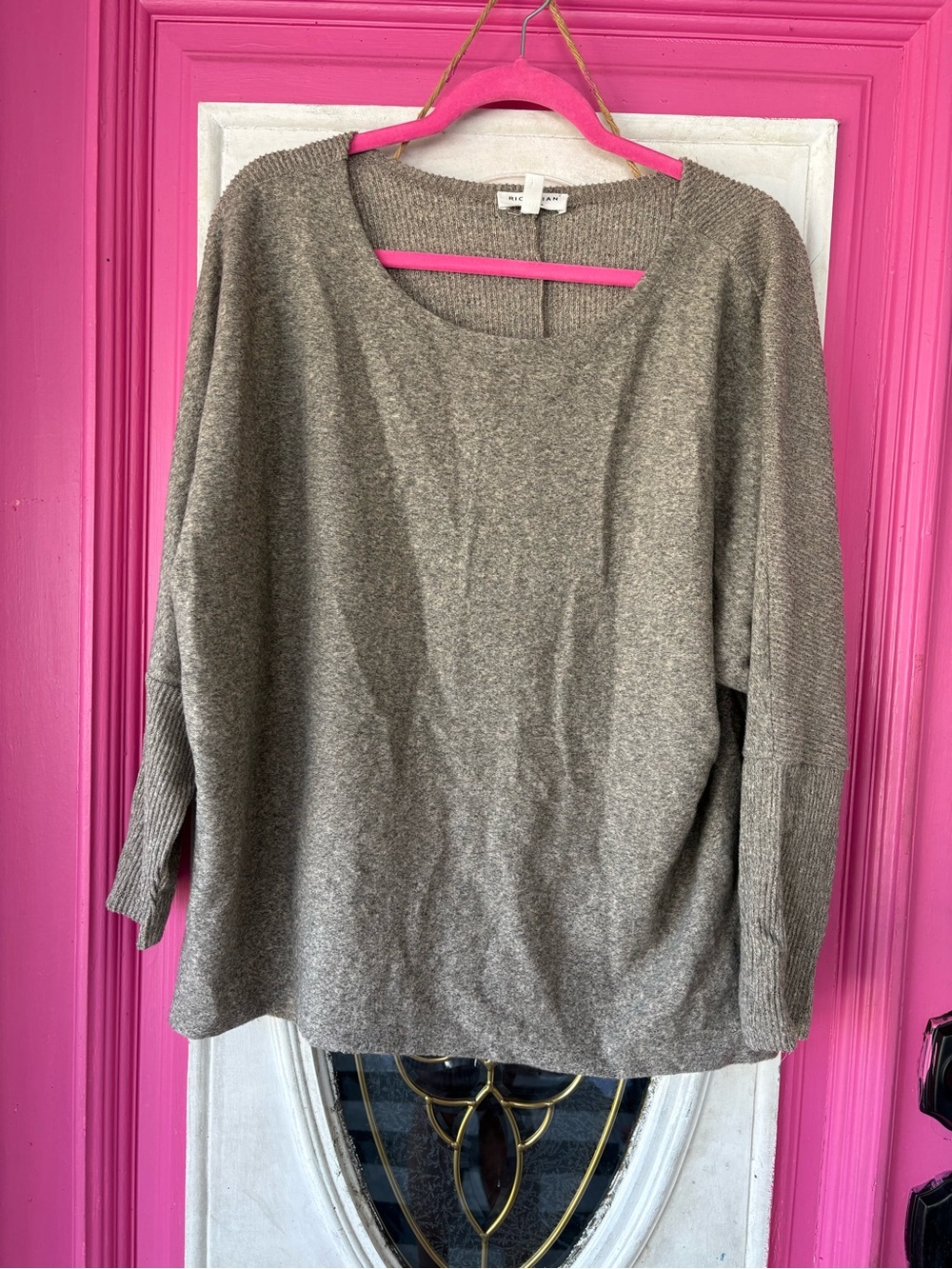 Women's Relaxed Scoop Neck Sweater - Gray